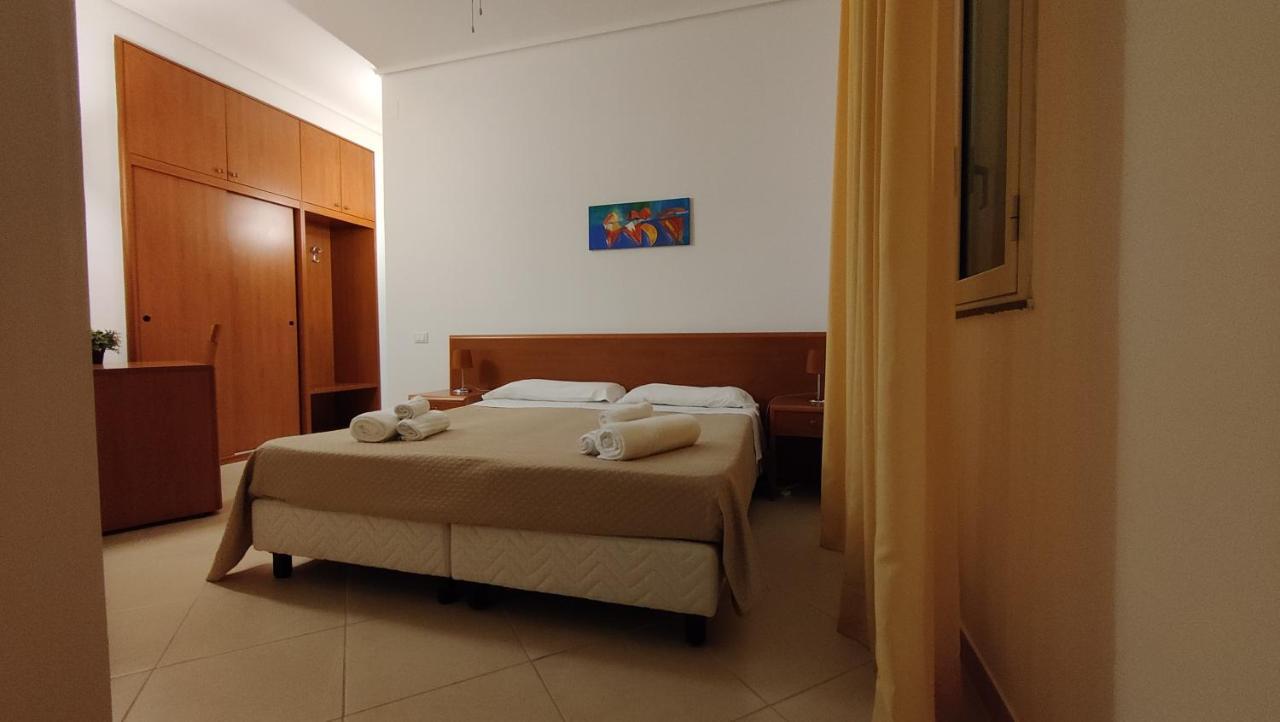 Appartamenti In Villa Polimnia Fontane Bianche Exteriör bild