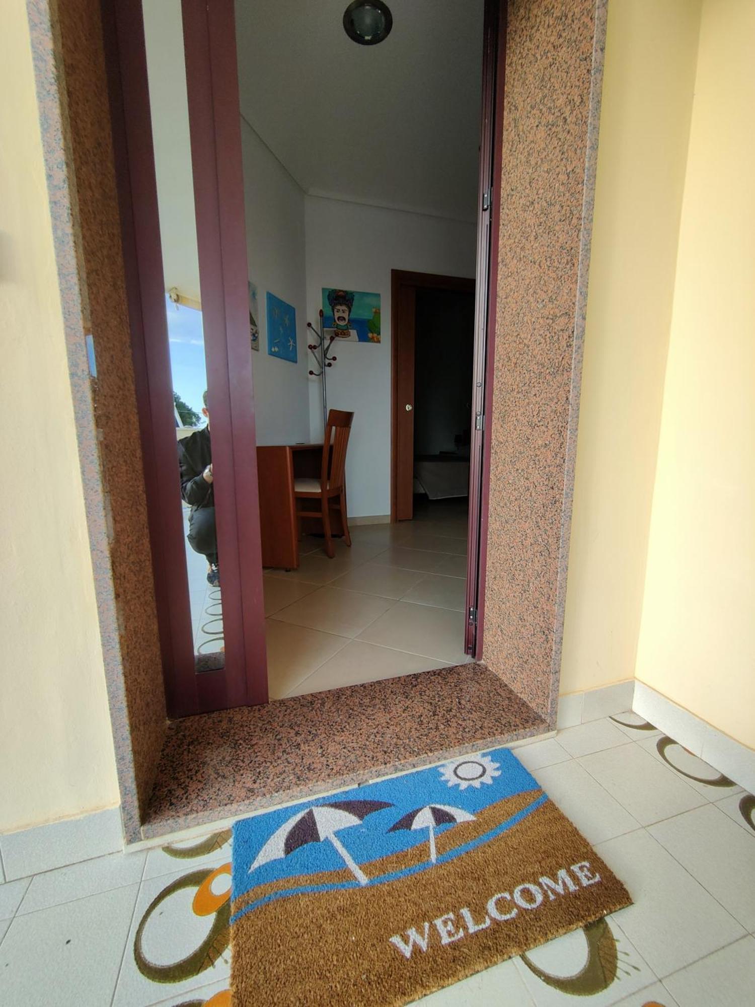 Appartamenti In Villa Polimnia Fontane Bianche Rum bild