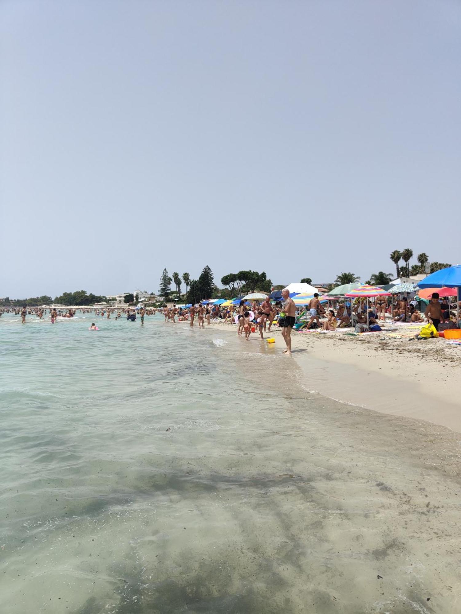 Appartamenti In Villa Polimnia Fontane Bianche Exteriör bild