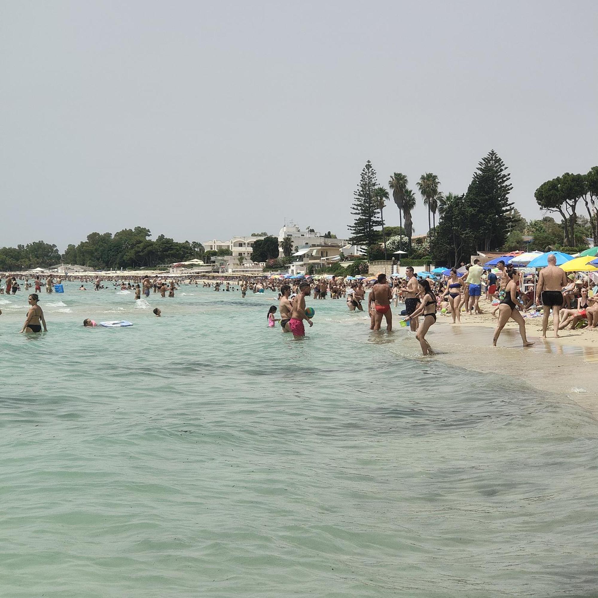 Appartamenti In Villa Polimnia Fontane Bianche Exteriör bild